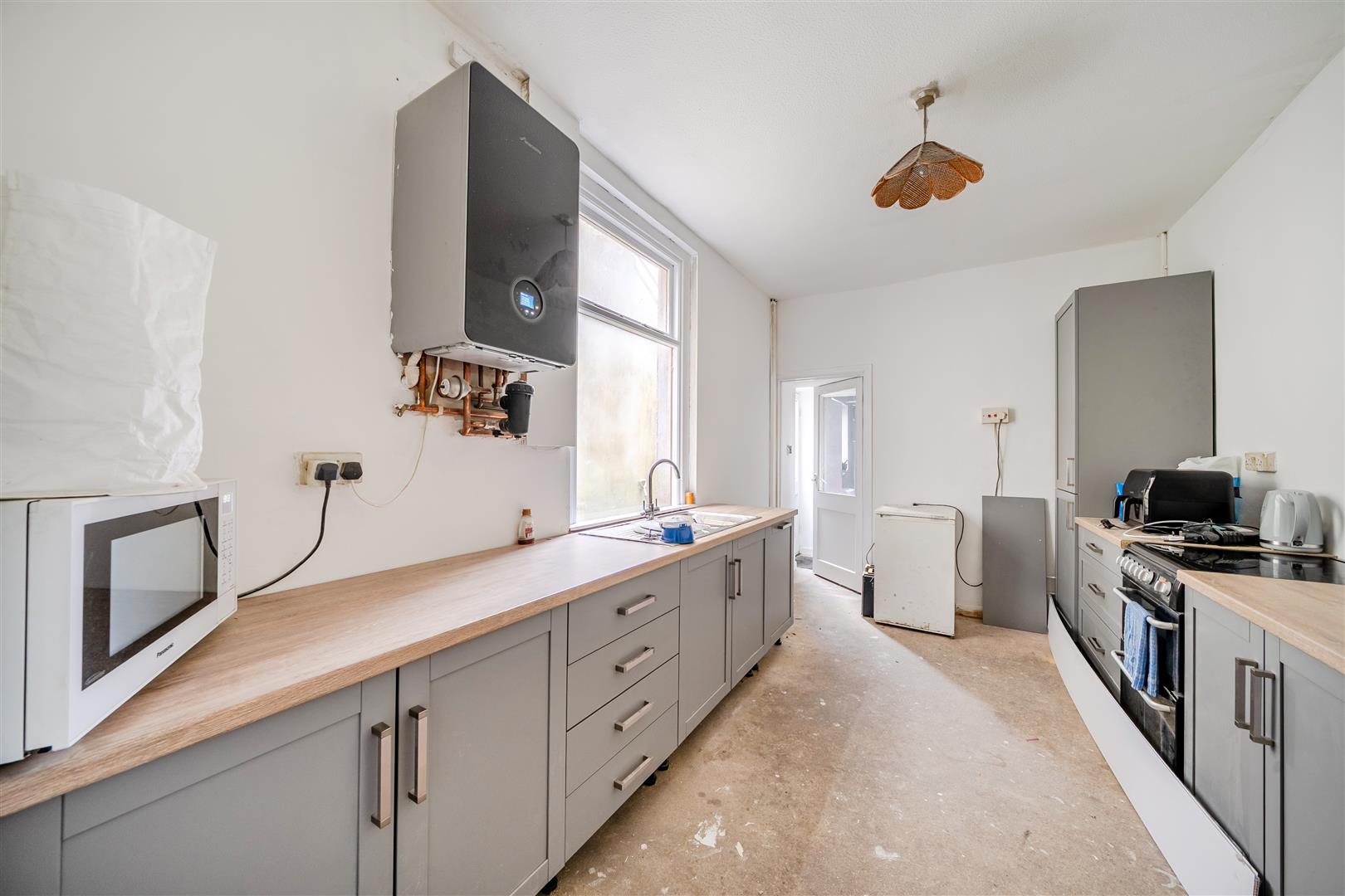 Cecil Street, Manselton, Swansea, SA5 8QW